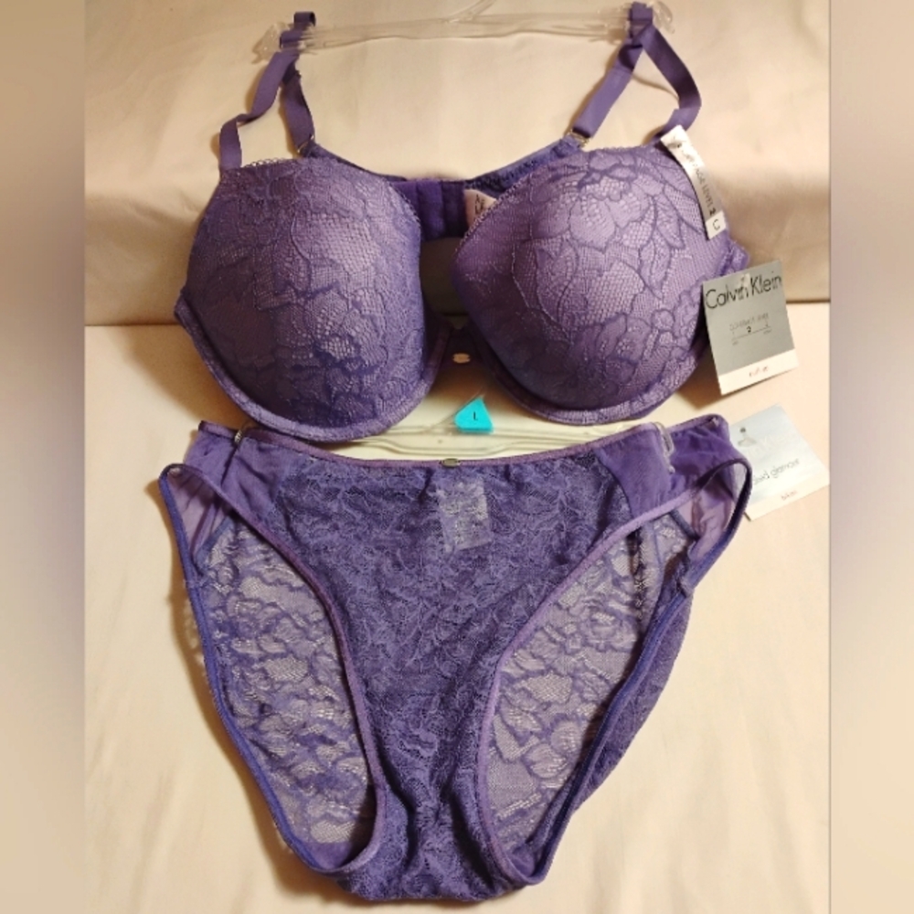 CALVIN KLEIN NAKED GLAMOUR LACE  PURPLE  BRA & BIKINI SET 36C/LG USA (NWT)